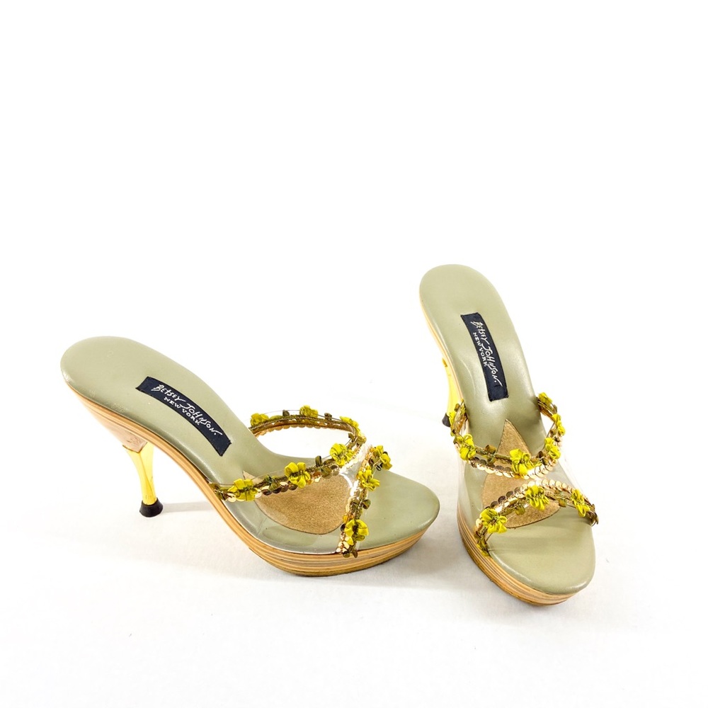 ✖️SOLD✖️Betsey Johnson Clear Wooden  Polly Open